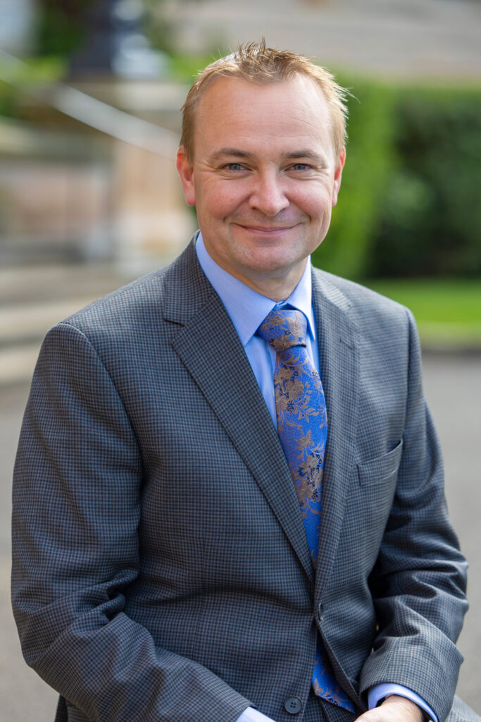 Joeys leadership danny sidgreaves lr